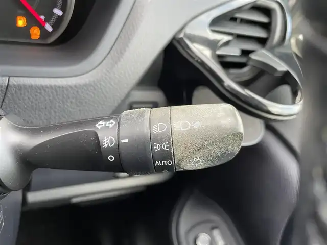 トヨタ ノア Si 兵庫県 2014(平26)年 12.6万km ダークバイオレットマイカメタリック (株)IDOMが運営する【じしゃロン姫路店】の自社ローン専用車両になります。こちらは現金またはオートローンご利用時の価格です。自社ローンご希望の方は別途その旨お申付け下さい/純正ナビ/フルセグTV/バックカメラ/純正フリップダウンモニター/両側パワースライド/ＥＴＣ　/純正１６インチアルミホイール