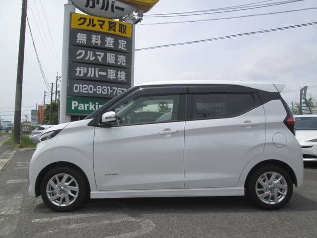 日産 デイズ ハイウェイスターX 広島県 2022(令4)年 2.5万km ホワイトパール 新車ワンオーナー/エマージェンシーブレーキ/LEDヘッドライト/オートライト/ハイビームアシスト/純正ディスプレイAV/アラウンドビューモニター/Bluetooth/革巻きステアリング/USBポート/新車保証書/取扱説明書/スペアキー