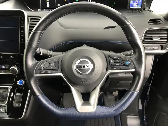 日産 セレナ e-パワー オーテック セーフティPKG 愛知県 2020(令2)年 4.6万km カスピアンブルー プロパイロット　/両側パワースライドドア　/ワンオーナー　/エマージェンシーブレーキ　/アラウンドビューモニター　/純正9インチナビ　/フルセグTV　/Bluetooth　/ETC　/ステアリングリモコン　/ハンドルヒーター　/パーキングアシスト　/前席シートヒーター　/キックモーションセンサー　/フリップダウンモニター　/前後ドライブレコーダー　/ファブリックシート　/7人乗り　/フォグランプ　/純正AW　/純正フロアマット　