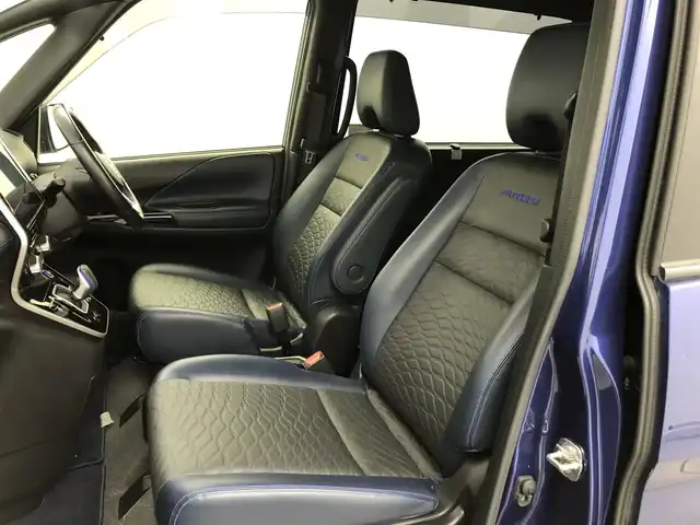 日産 セレナ e-パワー オーテック セーフティPKG 愛知県 2020(令2)年 4.6万km カスピアンブルー プロパイロット　/両側パワースライドドア　/ワンオーナー　/エマージェンシーブレーキ　/アラウンドビューモニター　/純正9インチナビ　/フルセグTV　/Bluetooth　/ETC　/ステアリングリモコン　/ハンドルヒーター　/パーキングアシスト　/前席シートヒーター　/キックモーションセンサー　/フリップダウンモニター　/前後ドライブレコーダー　/ファブリックシート　/7人乗り　/フォグランプ　/純正AW　/純正フロアマット　