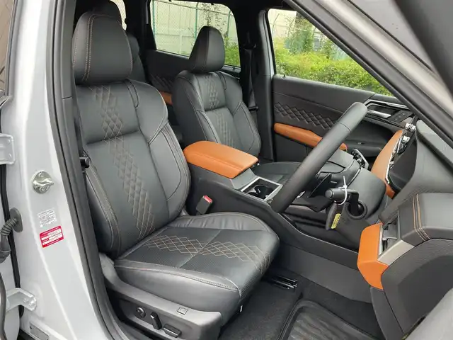 三菱 アウトランダー ＰＨＥＶ P 東京都 2022(令4)年 1.8万km ホワイトダイヤモンド 純正ナビ/マルチアラウンドモニター/衝突被害軽減ブレーキ/後側方車両検知警報システム/車線逸脱警報/レーダークルーズ/シートヒーター/パワーシート/エレクトリックテールゲート/ETC/ワイヤレス充電器