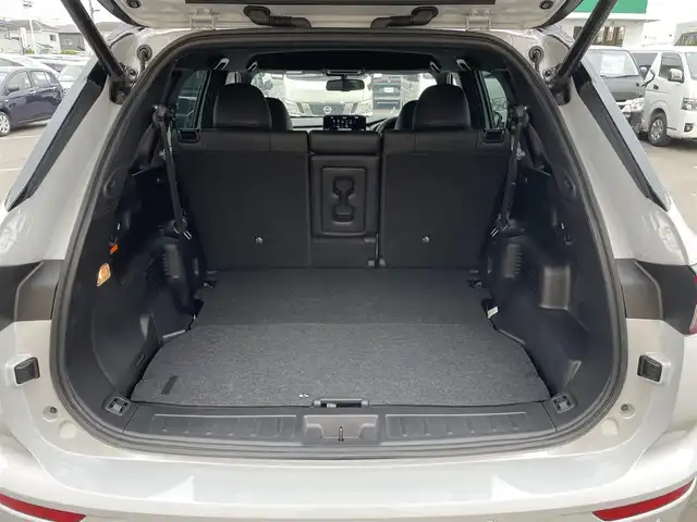 三菱 アウトランダー ＰＨＥＶ P 東京都 2022(令4)年 1.8万km ホワイトダイヤモンド 純正ナビ/マルチアラウンドモニター/衝突被害軽減ブレーキ/後側方車両検知警報システム/車線逸脱警報/レーダークルーズ/シートヒーター/パワーシート/エレクトリックテールゲート/ETC/ワイヤレス充電器