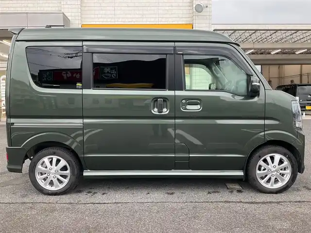 スズキ エブリィ ワゴン PZターボ 滋賀県 2024(令6)年 1.5万km クールカーキPM パートタイム4WD/直列3気筒 インタークーラーターボ/ワンオーナー /車検令和9年5月まで/オーバーヘッドコンソール/社外シートカバー/純正14インチアルミホイール/純正LEDヘッドライト/・ハロゲンフォグランプ/片側パワースライドドア/純正ディスプレイオーディオ/バックカメラ/USB電源ソケット/