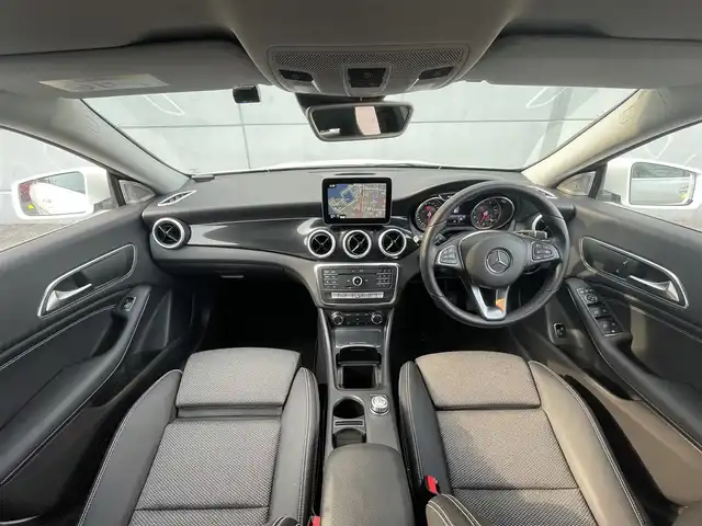 メルセデス・ベンツ ＣＬＡ１８０ Sブレイク AMG スタイル 千葉県 2018(平30)年 4.2万km 白 純正メモリナビ　/バックカメラ　/Ｂｌｕｅｔｏｏｔｈ接続あり　/ＣＤ再生　/ワンセグＴＶ /ビルドインETC /ハーフレザー /シートヒーター /電動リアゲート /コーナーセンサー /パドルシフト /スマートキー