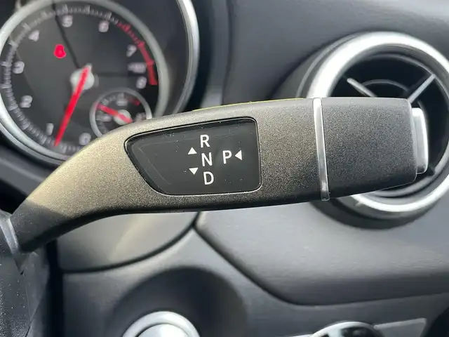 メルセデス・ベンツ ＣＬＡ１８０ Sブレイク AMG スタイル 千葉県 2018(平30)年 4.2万km 白 純正メモリナビ　/バックカメラ　/Ｂｌｕｅｔｏｏｔｈ接続あり　/ＣＤ再生　/ワンセグＴＶ /ビルドインETC /ハーフレザー /シートヒーター /電動リアゲート /コーナーセンサー /パドルシフト /スマートキー