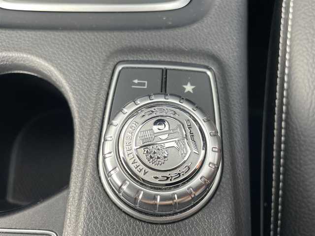 メルセデス・ベンツ ＣＬＡ１８０ Sブレイク AMG スタイル 千葉県 2018(平30)年 4.2万km 白 純正メモリナビ　/バックカメラ　/Ｂｌｕｅｔｏｏｔｈ接続あり　/ＣＤ再生　/ワンセグＴＶ /ビルドインETC /ハーフレザー /シートヒーター /電動リアゲート /コーナーセンサー /パドルシフト /スマートキー
