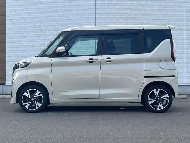 日産 ルークス HWS Gターボ プロパイロットED 秋田県 2021(令3)年 6.6万km フローズンバニラパール ターボ/４WD/衝突軽減システム/両側パワースライドドア/プロパイロット/LEDヘッドライト/純正メモリナビ/フルセグ/全方位カメラ/アラウンドビューモニター/日産純正15インチアルミ（夏タイヤ装着）/スマートキー/アイドリングストップ/プッシュスタート/クルーズコントロール追従走行有/レーンキープアシスト/コーナーセンサー/ステアリングスイッチ/ドライブレコーダー/ビルトインETC/前席シートヒーター/電動パーキングブレーキ/オートブレーキホールド機能/純正フロアマット/純正ドアバイザー/オートライト/オートエアコン/パワーステアリング/パワーウィンドウ/横滑り防止/盗難防止装置/寒冷地仕様/電動格納ウィンカーミラー/キーレスエントリー/保証書/取扱説明書/記録簿