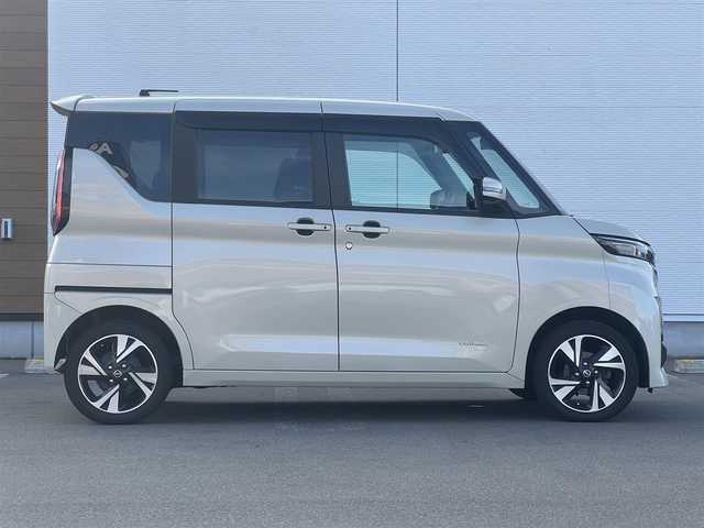 日産 ルークス HWS Gターボ プロパイロットED 秋田県 2021(令3)年 6.6万km フローズンバニラパール ターボ/４WD/衝突軽減システム/両側パワースライドドア/プロパイロット/LEDヘッドライト/純正メモリナビ/フルセグ/全方位カメラ/アラウンドビューモニター/日産純正15インチアルミ（夏タイヤ装着）/スマートキー/アイドリングストップ/プッシュスタート/クルーズコントロール追従走行有/レーンキープアシスト/コーナーセンサー/ステアリングスイッチ/ドライブレコーダー/ビルトインETC/前席シートヒーター/電動パーキングブレーキ/オートブレーキホールド機能/純正フロアマット/純正ドアバイザー/オートライト/オートエアコン/パワーステアリング/パワーウィンドウ/横滑り防止/盗難防止装置/寒冷地仕様/電動格納ウィンカーミラー/キーレスエントリー/保証書/取扱説明書/記録簿