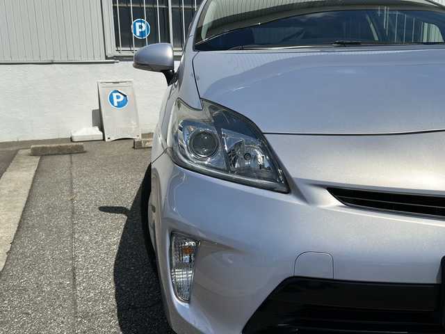 トヨタ プリウス S 茨城県 2015(平27)年 7.5万km ライトパープルマイカ (株)IDOMが運営する【じしゃロン水戸店】の自社ローン専用車両になりますこちらは現金またはオートローンご利用時の価格です。自社ローンご希望の方は別途その旨お申付け下さい/スマートキー×２/社外メモリーナビ(CN-F1D)/BD/DVD/MSV/フルセグTV/ハンズフリー/バックカメラ/ビルトインETC/ドラレコ(HDR-101)/プッシュスタート/電格ウィンカーミラー/純正フロアマット/純正ドアバイザー/トノカバー/LEDヘッドライト/ISOFIX対応/ステアリングスイッチ/純正15インチAW/横滑り防止装置/保証書・取説・ナビ取説