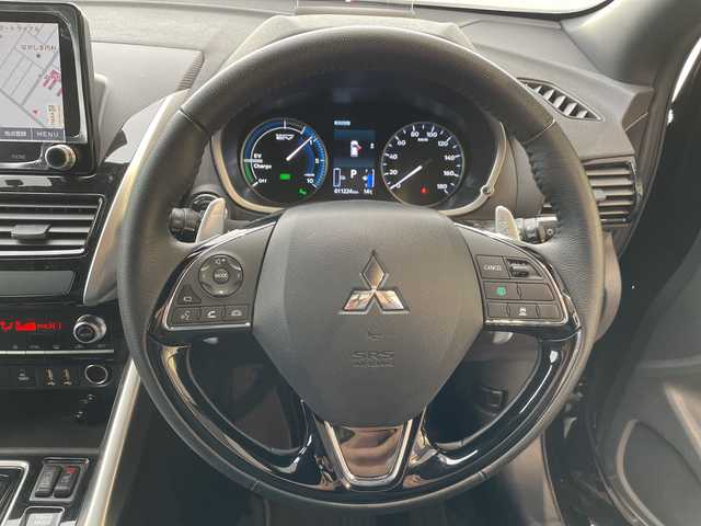 三菱 エクリプス クロス ＰＨＥＶ P 愛知県 2023(令5)年 1.2万km アメジストブラック マイパイロット/純正8型ディスプレイオーディオナビ/全方位カメラ/レーダークルーズコントロール/シートヒーター/バックカメラ/電動リアゲート/パワーシート/ヘッドアップディスプレイ/コーナーセンサー/純正アルミホイール/ブラインドスポットモニター/LEDヘッドライト/パドルシフト/ステアリングヒーター/オートマチックハイビーム/ETC/衝突軽減システム/フルセグ/Bluetooth/ステアリングスイッチ/スマートキー/プッシュスタート