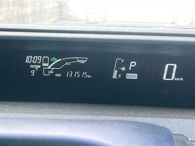 トヨタ アクア S 福井県 2016(平28)年 13.2万km グレーメタリック 社外メモリナビゲーション/（CD/DVD）/ワンセグテレビ/バックカメラ/プリクラッシュセーフティ/レーンキープアシスト/ドライブレコーダー/ETC/オートライト/オートハイビーム/電動格納ミラー/スマートキー/プッシュスタート/保証書/取扱説明書