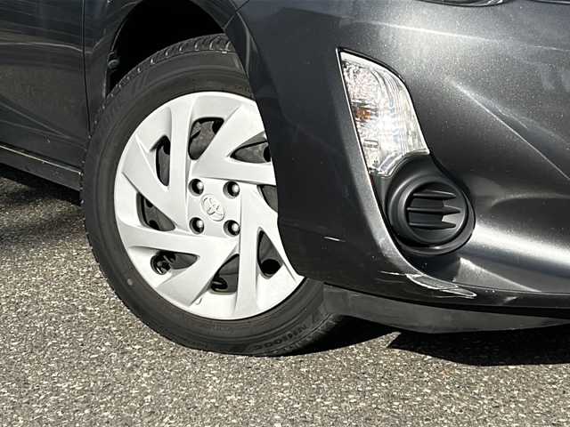 トヨタ アクア S 福井県 2016(平28)年 13.2万km グレーメタリック 社外メモリナビゲーション/（CD/DVD）/ワンセグテレビ/バックカメラ/プリクラッシュセーフティ/レーンキープアシスト/ドライブレコーダー/ETC/オートライト/オートハイビーム/電動格納ミラー/スマートキー/プッシュスタート/保証書/取扱説明書