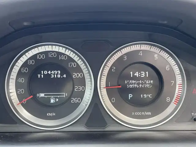 ボルボ ＸＣ６０ T5 茨城県 2012(平24)年 10.5万km 黒 純正ナビ/フルセグ/衝突被害軽減ブレーキ/車線逸脱抑制装置/クルーズコントロール/ソナー/ETC/シートヒーター/純正18インチAW/スマートキー