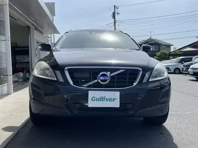 ボルボ ＸＣ６０ T5 茨城県 2012(平24)年 10.5万km 黒 純正ナビ/フルセグ/衝突被害軽減ブレーキ/車線逸脱抑制装置/クルーズコントロール/ソナー/ETC/シートヒーター/純正18インチAW/スマートキー