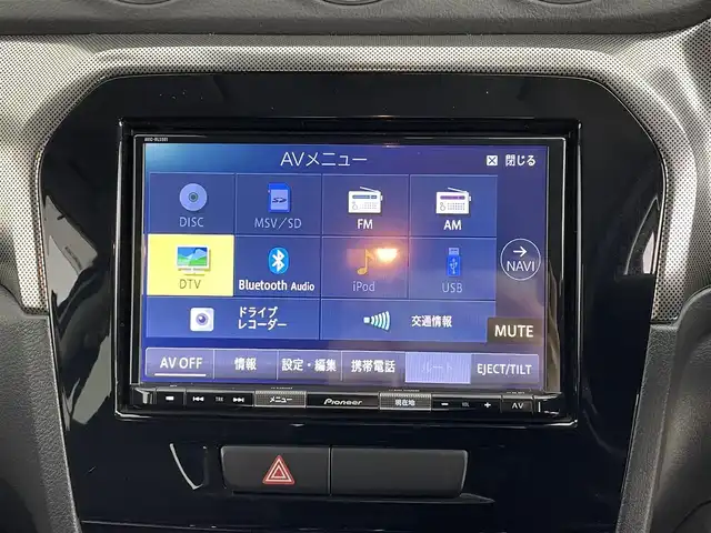 スズキ エスクード 1．4 ターボ 道央・札幌 2019(平31)年 3.9万km クールホワイトパール ・ワンオーナー/・４WD/・寒冷地仕様/・社外メモリナビ/・バックカメラ/・CD／DVDフルセグ／Bluetooth/・社外ETC/・純正ドライブレコーダー/・純正エンジンスターター/・デュアルカメラブレーキサポート/・アダプティブクルーズコントロール/・ヒルディセントコントロール/・レーンキープアシズト/・盗難防止装置/・横滑り防止装置/・前席シートヒーター/・ハーフレザーシート/・純正フロアマット/・LEDヘッドライト/・フォグランプ/・純正AW17インチ/・積込スタッドレスタイヤ純正AW17インチ/・スマートキー/・プッシュスタート/・取扱説明書/・保証書