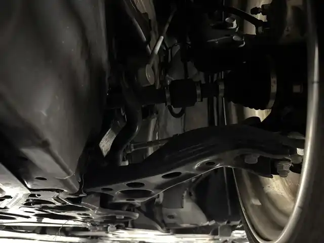 トヨタ プリウス G 三重県 2023(令5)年 1.2万km プラチナホワイトパールマイカ モデリスタエアロ（F/S/R）/WORK 19インチAW/　『LANVEC（ランベック）LM-1』/純正 8インチディスプレイオーディオ＆ナビ/（FM/AM/TV/Bluetooth/USB/iPod//CarPlay/AndroidAuto/Miracast）/バックガイドモニター/RSR ダウンサス/ドライブレコーダー 全方位/ビルトイン ETC2.0/Toyota Safety Sense/●プリクラッシュセーフティ/●レーントレーシングアシスト＋レーンディパーチャーアラート/●レーダークルコン（全車速追従機能付）/●オートハイビーム/●ロードサインアシスト/●ドライバー異常時対応システム/●プロアクティブドライビングアシスト/●発進遅れ告知機能［TMN］/・ブラインドスポットモニター/・あんしん降車アシスト［SEA］/・後方車両接近告知　など/装備/・AC100Vアクセサリーコンセント（1500W）/・シートヒーター（D/N）/・LEDオートヘッドランプ/・オートエアコン/・電子パーキングブレーキ＆ブレーキホールド/・ステアリングスイッチ/・プッシュスタート/・保/取/・スマートキーx2/禁煙車