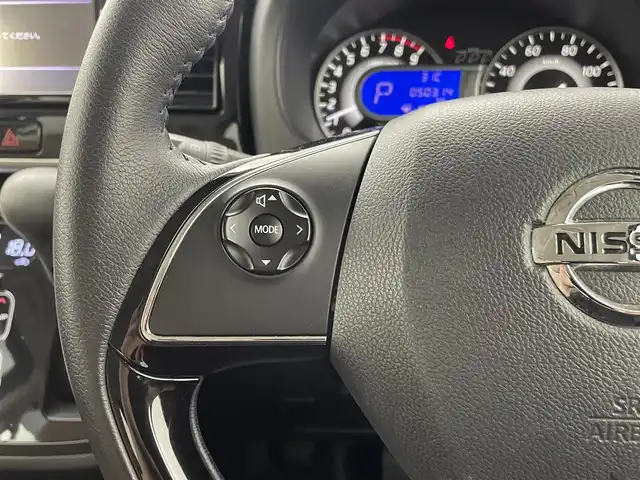 日産 デイズ ルークス HWS X Vセレクション 熊本県 2018(平30)年 5.1万km アメジストブラックP/ピンクゴールドM エマーシーブレーキ/・衝突被害軽減ブレーキ/・踏み違い防止アシスト/・VDC/ピンクゴールドルーフ/LDW（車線逸脱警報）/Strada社外メモリナビ/・Bluetooth/・DVD/・フルセグTV/・バックカメラ/・アラウンドビュー/日産純正１５インチアルミホイール/両側パワースライドドア/LEDヘッドランプ/・ハイビームアシスト/・オートライト/ナノイー付きリアシーリングファン/プッシュスタート/ビルトインETC/ワンオーナー/新車保証書/取扱説明書