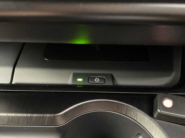 レクサス ＵＸ 250h Fスポーツ 三重県 2019(令1)年 6.9万km ホワイトノーヴァガラスフレーク 禁煙車/サンルーフ/置くだけ充電/純正ナビ/・CD・DVD・AUX・フルセグ・AM・FM・BT/バックカメラ/レーダークルーズコントロール/オートハイビーム/クリアランスソナー/プリクラッシュセーフティ/運転席・助手席パワーシート（運転席メモリー付き）/運転席・助手席シートヒーター/ステアリングヒーター/純正18インチアルミ/純正フロアマット/電子パーキング/パドルシフト/LEDヘッドライト/フォグライト/スペアキー/カードキー