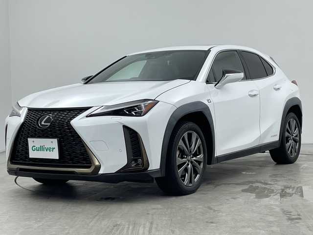 レクサス ＵＸ 250h Fスポーツ 三重県 2019(令1)年 6.9万km ホワイトノーヴァガラスフレーク 禁煙車/サンルーフ/置くだけ充電/純正ナビ/・CD・DVD・AUX・フルセグ・AM・FM・BT/バックカメラ/レーダークルーズコントロール/オートハイビーム/クリアランスソナー/プリクラッシュセーフティ/運転席・助手席パワーシート（運転席メモリー付き）/運転席・助手席シートヒーター/ステアリングヒーター/純正18インチアルミ/純正フロアマット/電子パーキング/パドルシフト/LEDヘッドライト/フォグライト/スペアキー/カードキー