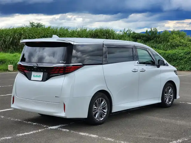 トヨタ アルファードハイブリット Z 福岡県 2025(令7)年 0.6万km パール ワンオーナー/純正ナビ・フルセグTV/（Bluetooth・HDMI）/純正13.2フリップダウンモニター/左右独立ムーンルーフ・パワーサンシェード/セーフティーセンス・パーキングサポートブレーキ/ブラインドスポットモニター/パノラミックビューモニター/デジタルインナーミラー/両側パワースライドドア/パワーバックドア/純正18インチアルミホイール/ブラックレザーシート/（パワーシート・エアシート）/二列目エグゼクティブパワーシート/（エアシート・シートヒーター）/前後ドライブレコーダー/置くだけ充電/新車時保証書/取扱説明書