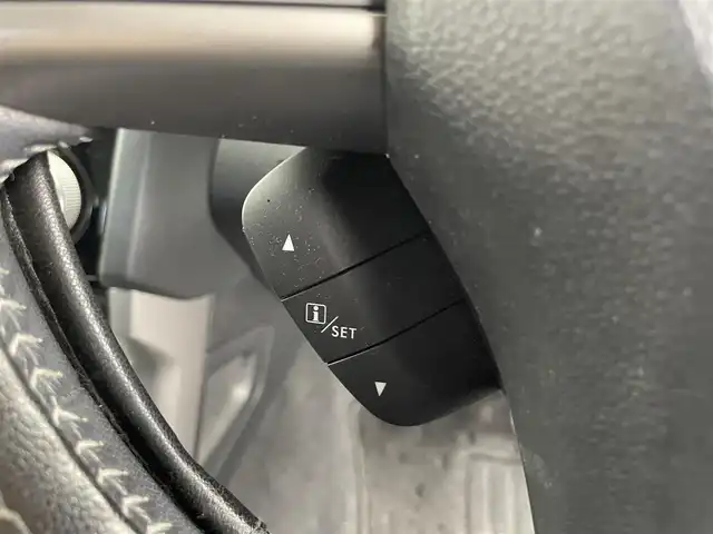 スバル フォレスター 2．0i－L アイサイト 富山県 2015(平27)年 7.5万km クリスタルブラックシリカ 純正SDナビ(MDV-Z711)/【AM/FM/CD/DVD/Bluetooth/SD/USB/HDMI】/フルセグTV/バックカメラ/レーダークルーズコントロール/アイサイト/ETC/ドライブレコーダー/革巻きステアリング/前席パワーシート/前席シートヒーター/衝突被害軽減ブレーキ/横滑り防止装置/レーンキープアシスト/盗難防止装置/アイドリングストップ/HIDヘッドライト/オートライト/フォグランプ/電格ウィンカーミラー/プッシュスタート/スマートキー×２/保証書/取扱説明書