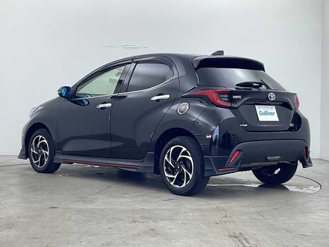 トヨタ ヤリス ハイブリッド Z 秋田県 2020(令2)年 3.8万km ブラック 4WD/純正メモリナビ　/Bluetooth/AppleCarPlay/AndroidAuto/CD/DVD/バックカメラ　/衝突被害軽減システム　/レーダークルーズコントロール　/レーンキープアシスト　/横滑り防止装置　/寒冷地仕様　/前席シートヒーター　/ワイパーデアイサー/ビルトインETC/前方純正ドラレコ　/GRエアロ/スマートキー/スペアキー/モデリスタホイール/LEDヘッドライト/フォグランプ