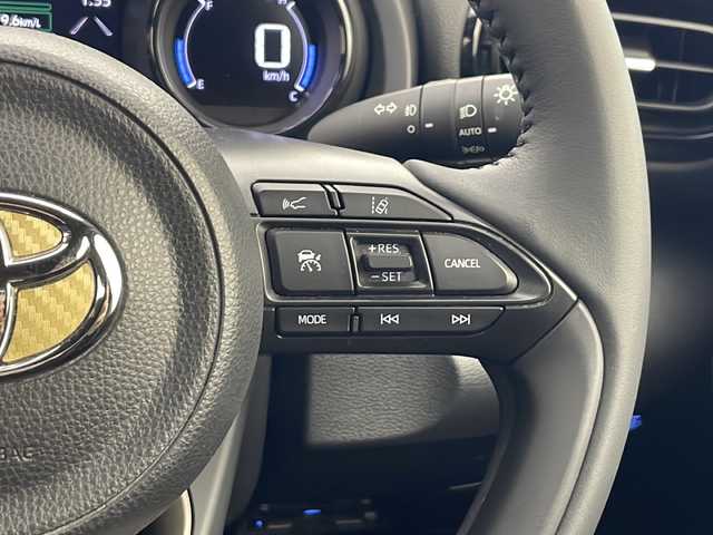 トヨタ ヤリス ハイブリッド Z 秋田県 2020(令2)年 3.8万km ブラック 4WD/純正メモリナビ　/Bluetooth/AppleCarPlay/AndroidAuto/CD/DVD/バックカメラ　/衝突被害軽減システム　/レーダークルーズコントロール　/レーンキープアシスト　/横滑り防止装置　/寒冷地仕様　/前席シートヒーター　/ワイパーデアイサー/ビルトインETC/前方純正ドラレコ　/GRエアロ/スマートキー/スペアキー/モデリスタホイール/LEDヘッドライト/フォグランプ