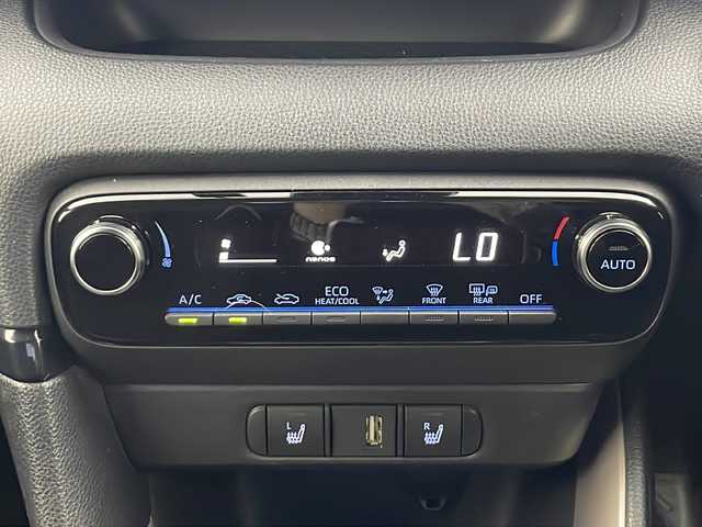 トヨタ ヤリス ハイブリッド Z 秋田県 2020(令2)年 3.8万km ブラック 4WD/純正メモリナビ　/Bluetooth/AppleCarPlay/AndroidAuto/CD/DVD/バックカメラ　/衝突被害軽減システム　/レーダークルーズコントロール　/レーンキープアシスト　/横滑り防止装置　/寒冷地仕様　/前席シートヒーター　/ワイパーデアイサー/ビルトインETC/前方純正ドラレコ　/GRエアロ/スマートキー/スペアキー/モデリスタホイール/LEDヘッドライト/フォグランプ