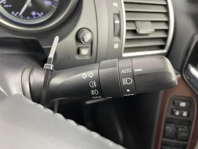 トヨタ ランドクルーザー プラド TX Lパッケージ 大分県 2016(平28)年 7.7万km ダークスチールマイカ 純正SDナビ　/（フルセグ/CD/DVD/Bluetooth）/フリップダウンモニター/レザーシート/パワーシート/シートヒーター/バックカメラ/クルーズコントロール/４WD/ETC/ステアリングスイッチ/7人乗り/電動格納ミラー/スマートキー・プッシュスタート/保証書・取扱説明書