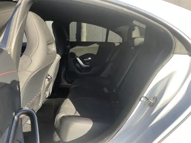 メルセデス・ベンツ ＣＬＡ２００ｄ AMGライン 香川県 2020(令2)年 2.7万km ポーラホワイト 純正ナビ/ブラインドスポット/バックカメラ/アンビエントライト/レザーシート/パワーシート/シートヒーター