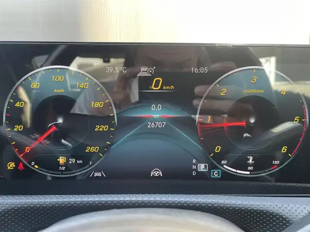 メルセデス・ベンツ ＣＬＡ２００ｄ AMGライン 香川県 2020(令2)年 2.7万km ポーラホワイト 純正ナビ/ブラインドスポット/バックカメラ/アンビエントライト/レザーシート/パワーシート/シートヒーター