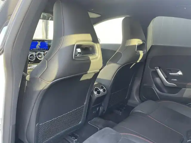メルセデス・ベンツ ＣＬＡ２００ｄ AMGライン 香川県 2020(令2)年 2.7万km ポーラホワイト 純正ナビ/ブラインドスポット/バックカメラ/アンビエントライト/レザーシート/パワーシート/シートヒーター