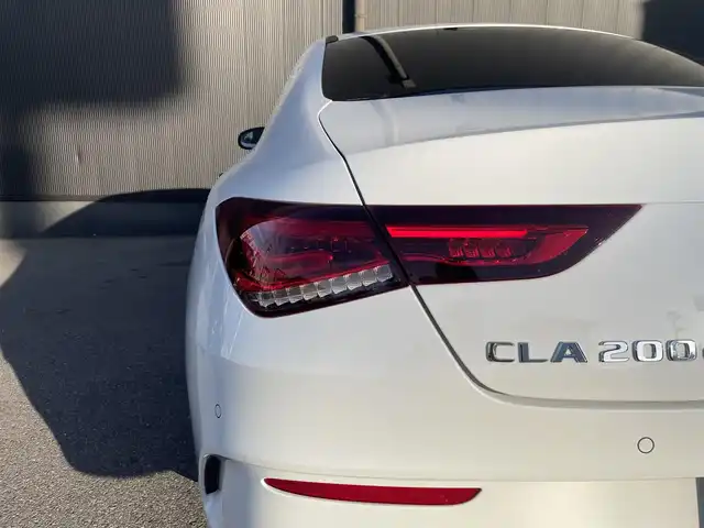 メルセデス・ベンツ ＣＬＡ２００ｄ AMGライン 香川県 2020(令2)年 2.7万km ポーラホワイト 純正ナビ/ブラインドスポット/バックカメラ/アンビエントライト/レザーシート/パワーシート/シートヒーター