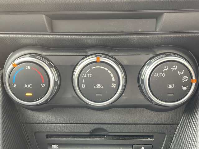 マツダ ＣＸ－３ XD ツーリング 福島県 2015(平27)年 8.8万km クリスタルホワイトパールマイカ ワンオーナー 純正メモリナビ (フルセグTV/BT/CD/DVD/USB/AUX/AM/FM) バックカメラ ハーフレザー クルーズコントロール パドルシフト ETC ステアリングスイッチ 革巻きステアリング 純正フロアマット アイドリングストップ プレミアムサウンド 横滑り防止装置 レーンキープアシスト ブラインドスポットモニター スマートキー スペアキー 保証書 取扱説明書