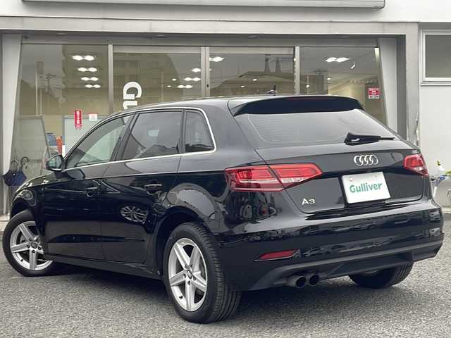 アウディ Ａ３ SB 30TFSI 富山県 2020(令2)年 3.1万km ミトスブラックメタリック 新車時保証書　取扱説明書/純正ナビ/アシスタンスP/コンビニエンスP/ナビP/（フルセグ/SD/BT/CD/DVD/FM/AM）/バックカメラ　ETC2.0/アダプティブクルーズコントロール/アクティブレーンアシスト/アウディサイドアシスト/バーチャルコックピット/コーナーセンサー/スマートキー/純正16インチアルミ