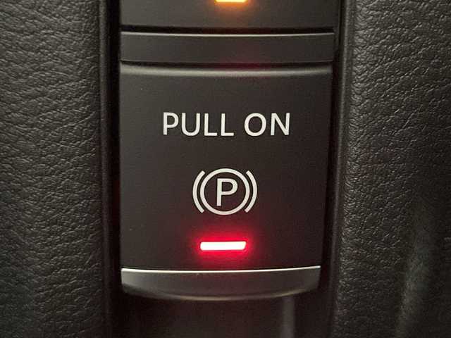 日産 セレナ e－パワー ハイウェイスター V 神奈川県 2024(令6)年 0.3万km ミディアムブルーメタリック プロパイロット/純正12.3型ディスプレイオーディオ/・BT/フルセグTV/USB/HDMI/AppleCarPlay/アラウンドビューモニター/インテリジェントルームミラー/純正フリップダウンモニター/前後ドライブレコーダー/ビルトインETC2.0/ハンドル支援/置くだけ充電/両側電動スライドドア/ハンズフリー/インテリジェントキー/スペアキー/プッシュスタートボタン/電動サイドブレーキ/オートブレーキホールド/革巻きステアリング/ステアリングスイッチ/Autoライト/純正エアロ(F)/LEDヘッドライト/フォグランプ/電動格納ミラー/ウィンカーミラー/純正フロアマット/純正16インチアルミホイール