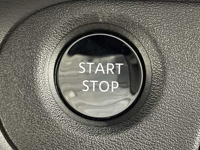 日産 セレナ e－パワー ハイウェイスター V 神奈川県 2024(令6)年 0.3万km ミディアムブルーメタリック プロパイロット/純正12.3型ディスプレイオーディオ/・BT/フルセグTV/USB/HDMI/AppleCarPlay/アラウンドビューモニター/インテリジェントルームミラー/純正フリップダウンモニター/前後ドライブレコーダー/ビルトインETC2.0/ハンドル支援/置くだけ充電/両側電動スライドドア/ハンズフリー/インテリジェントキー/スペアキー/プッシュスタートボタン/電動サイドブレーキ/オートブレーキホールド/革巻きステアリング/ステアリングスイッチ/Autoライト/純正エアロ(F)/LEDヘッドライト/フォグランプ/電動格納ミラー/ウィンカーミラー/純正フロアマット/純正16インチアルミホイール