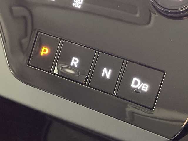 日産 セレナ e－パワー ハイウェイスター V 神奈川県 2024(令6)年 0.3万km ミディアムブルーメタリック プロパイロット/純正12.3型ディスプレイオーディオ/・BT/フルセグTV/USB/HDMI/AppleCarPlay/アラウンドビューモニター/インテリジェントルームミラー/純正フリップダウンモニター/前後ドライブレコーダー/ビルトインETC2.0/ハンドル支援/置くだけ充電/両側電動スライドドア/ハンズフリー/インテリジェントキー/スペアキー/プッシュスタートボタン/電動サイドブレーキ/オートブレーキホールド/革巻きステアリング/ステアリングスイッチ/Autoライト/純正エアロ(F)/LEDヘッドライト/フォグランプ/電動格納ミラー/ウィンカーミラー/純正フロアマット/純正16インチアルミホイール