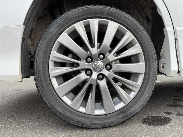 トヨタ ノア S－G 道央・札幌 2022(令4)年 3.2万km ホワイトパールクリスタルシャイン 　4　W　D　/純正ナビ(AM/FM/BT)/フルセグ（走行中視聴不可）/ステアリングリモコン/クルーズコントロール（追従走行あり）/全方位モニター/前席シートヒーター/ドライブレコーダー（前後）/コーナーセンサー（前後）/オートライト/オートマチックハイビーム/フォグランプ/後席サンシェード/両側パワースライドドア/オートブレーキホールド/ウインカーミラー/ドアバイザー/横滑り防止装置/レーンキープアシスト/衝突軽減ブレーキ/盗難防止装置/スペアキー×１/エンジンスターター/積込夏タイヤ/　　（社外AW 225/４０ZR19 22年製 溝4mm）