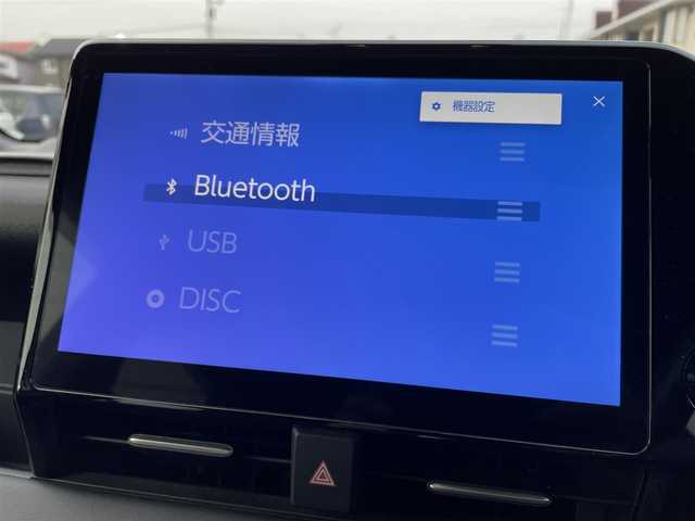 トヨタ ノア S－G 道央・札幌 2022(令4)年 3.2万km ホワイトパールクリスタルシャイン 　4　W　D　/純正ナビ(AM/FM/BT)/フルセグ（走行中視聴不可）/ステアリングリモコン/クルーズコントロール（追従走行あり）/全方位モニター/前席シートヒーター/ドライブレコーダー（前後）/コーナーセンサー（前後）/オートライト/オートマチックハイビーム/フォグランプ/後席サンシェード/両側パワースライドドア/オートブレーキホールド/ウインカーミラー/ドアバイザー/横滑り防止装置/レーンキープアシスト/衝突軽減ブレーキ/盗難防止装置/スペアキー×１/エンジンスターター/積込夏タイヤ/　　（社外AW 225/４０ZR19 22年製 溝4mm）