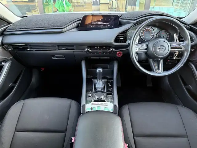 マツダ マツダ３セダン 20S プロアクティブ ツーリングS 東京都 2020(令2)年 5.7万km スノーフレイクホワイトパールマイカ i-ACTIVSENSE/・衝突被害軽減ブレーキ/・パーキングセンサー/・レーダークルーズコントロール/・レーンキープアシストシステム/・AT誤発進抑制制御/・ブラインドスポットモニタリング/純正ナビ/（CD/DVD/BlueTooth/フルセグTV）/バックカメラ/パワーシート/シートポジションメモリー/シートヒーター/ステアリングヒーター/パドルシフト/ビルトインＥＴＣ/プッシュスタート/ＬＥＤヘッドライト/純正18インチAW/純正フロアマット/スマートキー