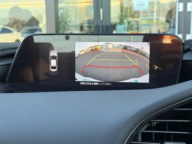 マツダ マツダ３セダン 20S プロアクティブ ツーリングS 東京都 2020(令2)年 5.7万km スノーフレイクホワイトパールマイカ i-ACTIVSENSE/・衝突被害軽減ブレーキ/・パーキングセンサー/・レーダークルーズコントロール/・レーンキープアシストシステム/・AT誤発進抑制制御/・ブラインドスポットモニタリング/純正ナビ/（CD/DVD/BlueTooth/フルセグTV）/バックカメラ/パワーシート/シートポジションメモリー/シートヒーター/ステアリングヒーター/パドルシフト/ビルトインＥＴＣ/プッシュスタート/ＬＥＤヘッドライト/純正18インチAW/純正フロアマット/スマートキー