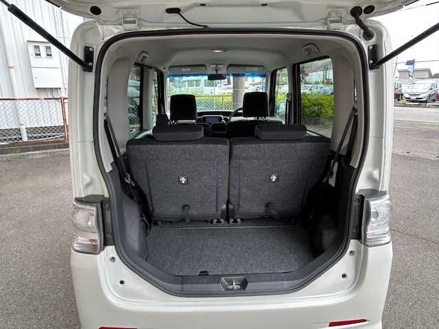 ダイハツ タント カスタム X スペシャル 静岡県 2013(平25)年 5.4万km パールホワイトⅢ サイバーナビ　フルセグＴＶ　ＤＶＤ再生　Ｂｌｕｅｔｏｏｔｈ接続　パワースライドドア　左センターピラーレス　ＨＩＤライト　フォグランプ　スマートキー　アイドリングストップ　純正ＡＷ　オートエアコン