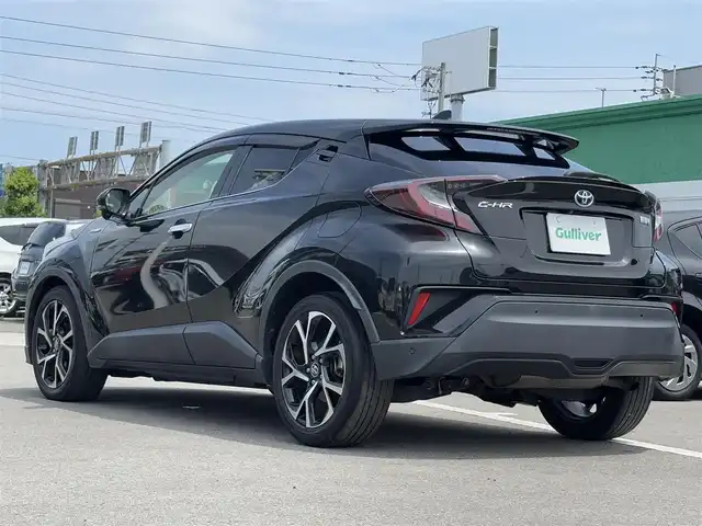 トヨタ Ｃ－ＨＲ G LEDエディション 徳島県 2018(平30)年 7.7万km ブラックマイカ 純正7型SDナビ　NSZN-W66T/　AM/FM/Bluetooth/DISC/SD/フルセグTV/オートブレーキホールド/バックカメラ/ビルトインETC/ドライブレコーダー　DRT-H66A/電子パーキング/追従式クルーズコントロール/ブラインドスポットモニター/自動格納ミラー/フォグライト/純正ドアバイザー/LEDヘッドライト/スマートキー/ハーフレザーシート/シートヒーター/純正フロアマット/スペアキー