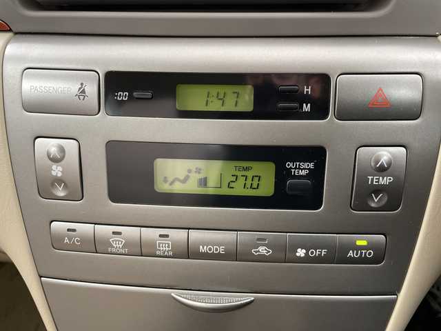 トヨタ カローラ X HIDリミテッド 道央・札幌 2005(平17)年 8.1万km シルバーメタリックグラファイト ・４WD/・純正DVDナビ/・DVD.CD./・バックカメラ /・HIDライト/・オートライト/・サマータイヤ積込