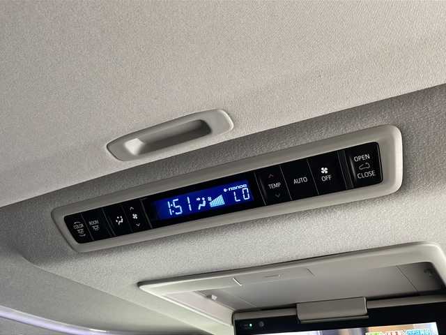 トヨタ アルファード S Cパッケージ 愛知県 2020(令2)年 7.6万km ホワイトパールクリスタルシャイン /禁煙車//純正9インチナビ//フルセグTV//CD・DVDデッキ//ビルトインETC//バックカメラ//ドライブレコーダー//モデリスタエアロ//ツインムーンルーフ(フロントチルト&リヤ電動スライド)//純正14インチリヤシートエンターテインメントシステム//トヨタセーフティセンス//プリクラッシュセーフティ//レーントレーシングアシスト//レーダークルーズコントロール//ロードサインアシスト//アダプティブハイビームシステム//発進遅れ告知//インテリジェントクリアランスソナー//パーキングサポートブレーキ//スーパーUV&IRカットガラス//ブラックエクステンション3眼LEDヘッドライト//オートライト//LEDフォグランプ//両側ワンタッチパワースライドドア//合皮+メタルウッド+スパッタリング内装//合皮シート//前席パワーシート(快適温熱+ベンチレーション付)//運転席ポジションメモリー//2列目エグゼクティブパワーシート//2列目パワーオットマン//3列目スペースアップシート//純正フロアマット//純正ドアバイザー//本革コンビステア//ステアスイッチ//ステアヒーター//プッシュスタート//電動格納ミラー(リバース連動機能付)//イモビライザー