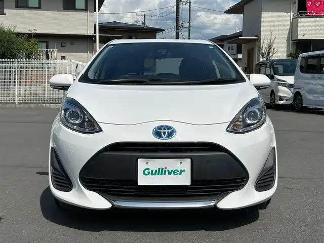 トヨタ アクア G ソフトレザーセレクション 静岡県 2019(令1)年 1.5万km スーパーホワイトⅡ 純正ＳＤナビ（Ｂｌｕｅｔｏｏｔｈ、ＣＤ、フルセグＴＶ、ＳＤミュージックサーバー）/バックカメラ/ＥＴＣ/ワンオーナー/スマートキー/クルコン/前後コーナーセンサー/純正フロアマット/合皮シート/アイドリングストップ/プッシュスタート/オートエアコン/レーンキープアシスト/横滑り防止装置/盗難防止装置/オートライト/ハロゲンヘッドライト/ダブルエアバック/衝突軽減システム