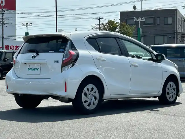 トヨタ アクア G ソフトレザーセレクション 静岡県 2019(令1)年 1.5万km スーパーホワイトⅡ 純正ＳＤナビ（Ｂｌｕｅｔｏｏｔｈ、ＣＤ、フルセグＴＶ、ＳＤミュージックサーバー）/バックカメラ/ＥＴＣ/ワンオーナー/スマートキー/クルコン/前後コーナーセンサー/純正フロアマット/合皮シート/アイドリングストップ/プッシュスタート/オートエアコン/レーンキープアシスト/横滑り防止装置/盗難防止装置/オートライト/ハロゲンヘッドライト/ダブルエアバック/衝突軽減システム