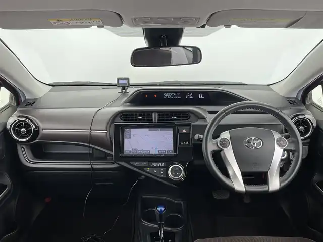 トヨタ アクア G 大分県 2016(平28)年 12.9万km チェリーパールクリスタルシャイン 純正ナビ /（AM/FM/CD/SD/地デジTV/Bluetooth）/バックカメラ/ビルトイン ETC/Toyota Safety Sense/・プリクラッシュセーフティ［PCS］/・レーンディパーチャーアラート［LDA］/・オートハイビーム［AHB］/前方ドライブレコーダー/プッシュスタート/クルーズコントロール/オートエアコン/電動格納ドアミラー（ウインカー付）/フォグランプ/ステアリングスイッチ/純正ホイールキャップ