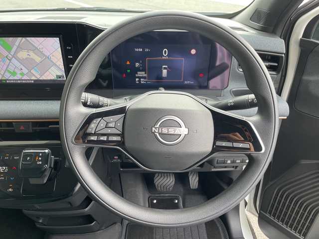 日産 サクラ X 愛知県 2025(令7)年 0.3万km アメジストブラック/シルキーホワイト 純正9型ナビ/全方位カメラ/バックカメラ/コーナーセンサー/純正アルミホイール/LEDヘッドライト/オートライト/ドライブレコーダー/ETC/衝突軽減システム/フルセグ/CD DVD/Bluetooth/ステアリングスイッチ/スマートキー/プッシュスタート